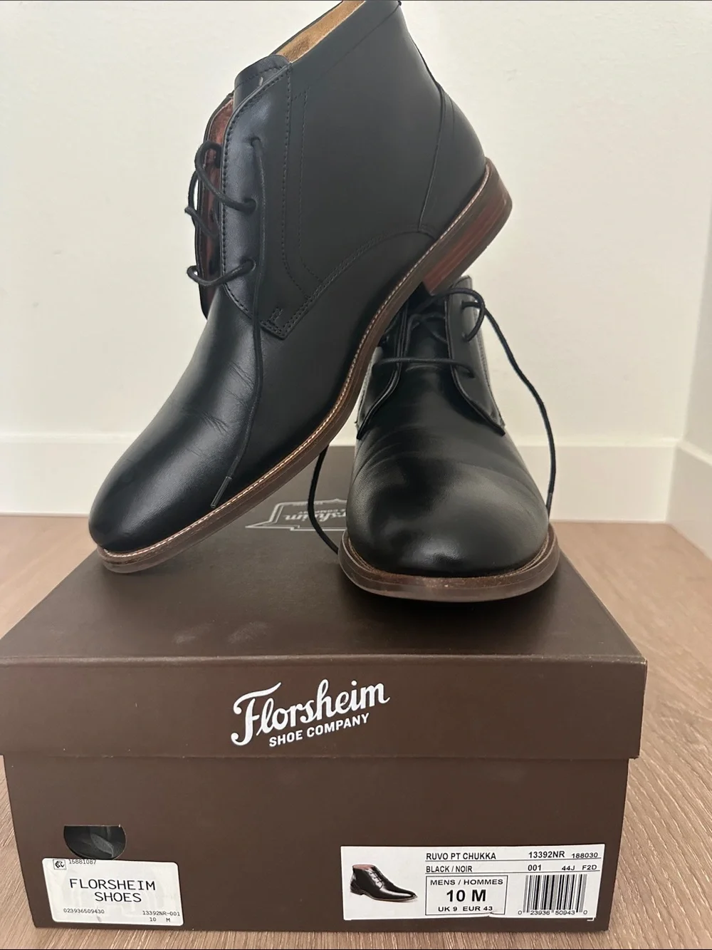 Florsheim Black Leather Chukka Boots with Brown Welt
